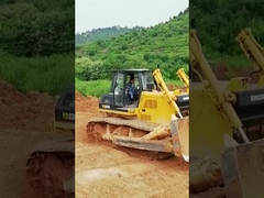 Le moteur est équipé d'un moteur de commande à commande automatique.
